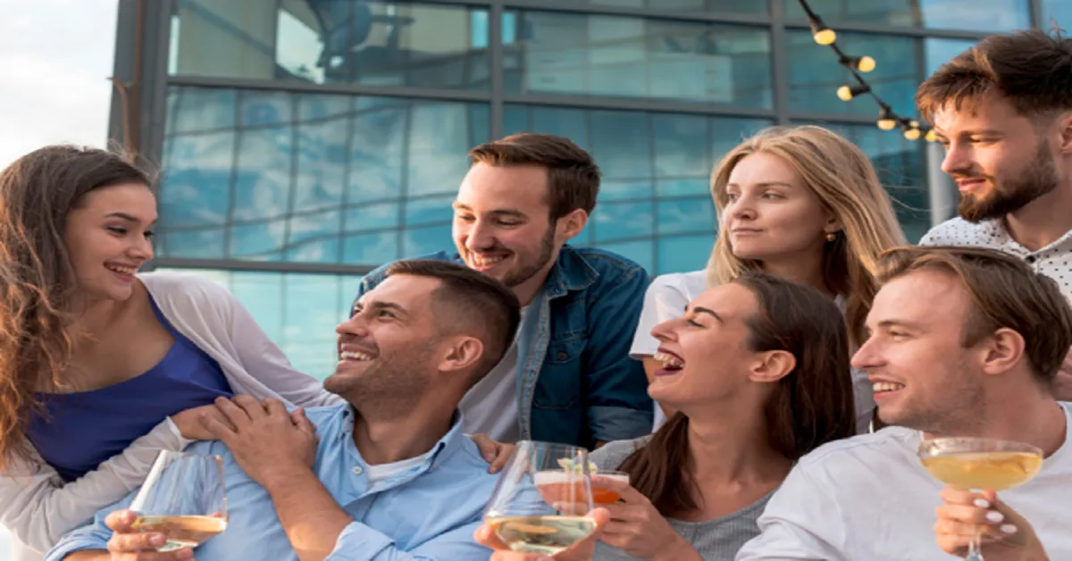 High Status Relationship Building: Why Smart Men Focus on Networks Before Dating